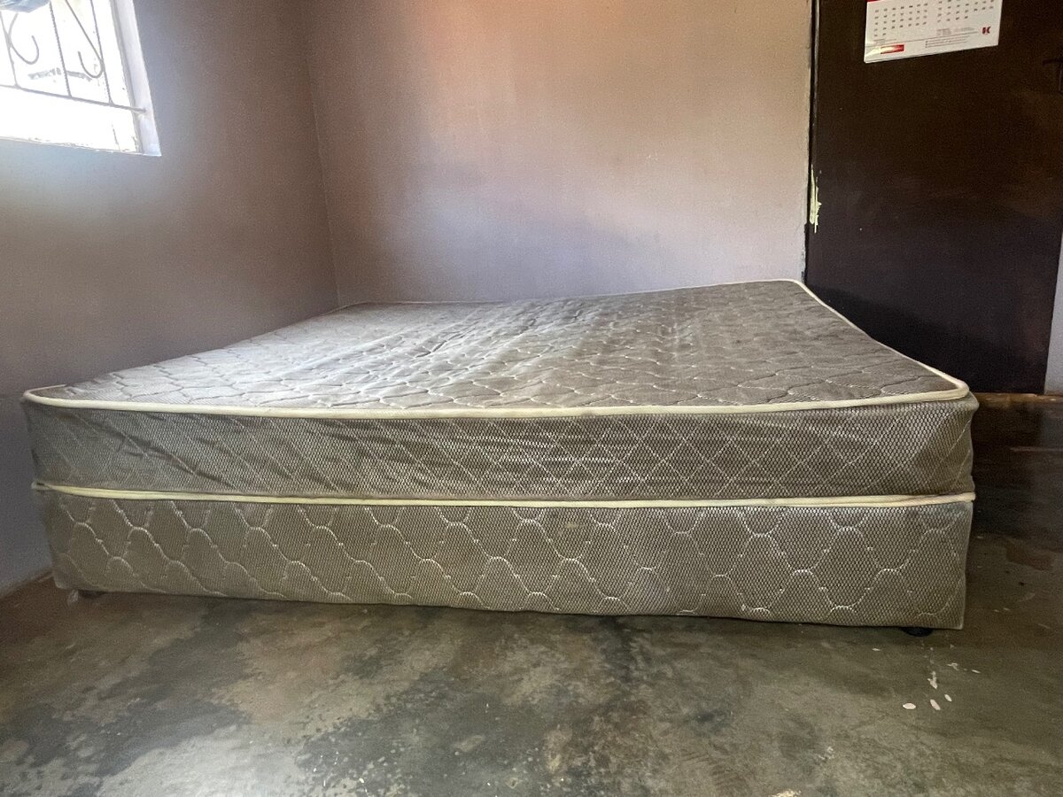 King size bed for sale