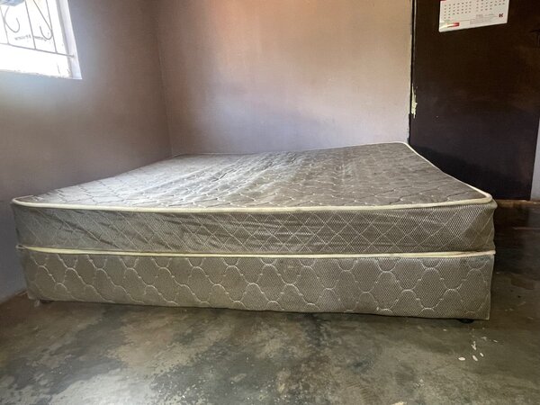 King size bed for sale