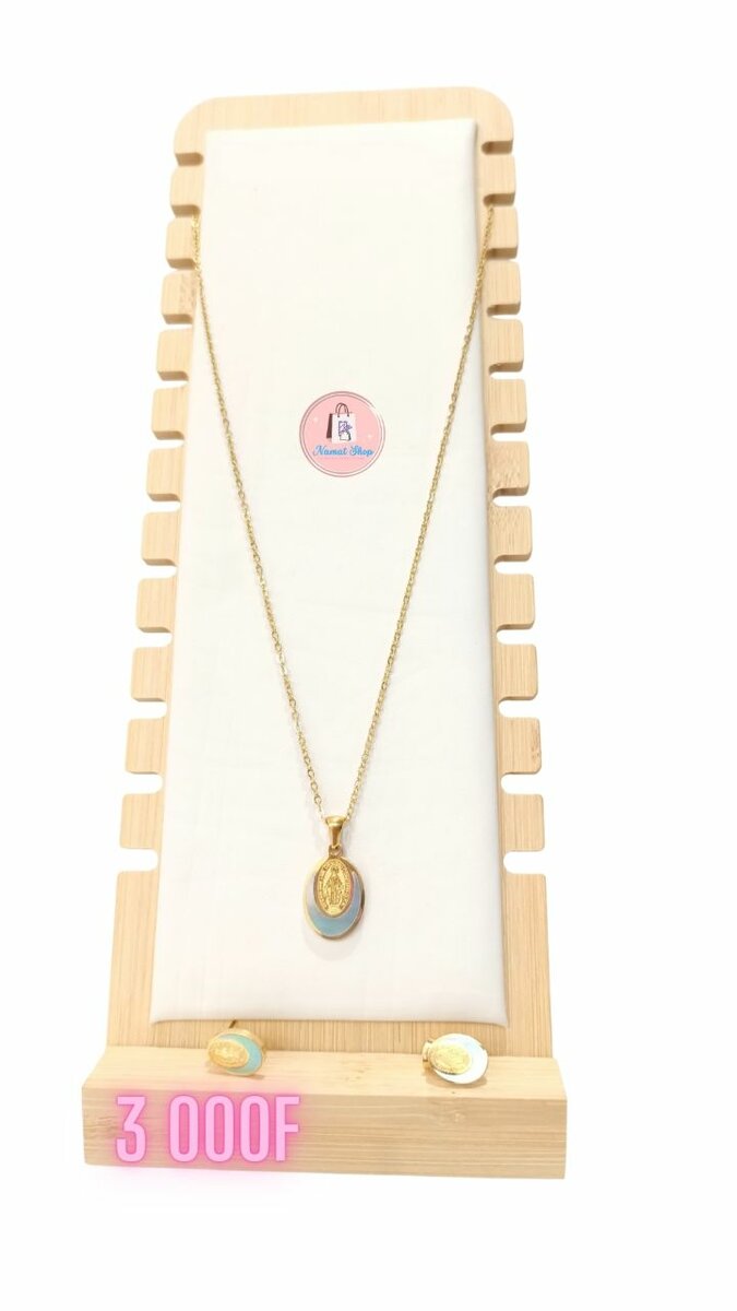 Collier Pendentif Doré Élégant