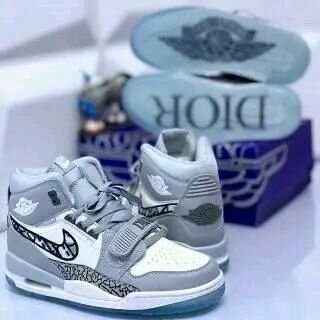 Baskets tendance grises