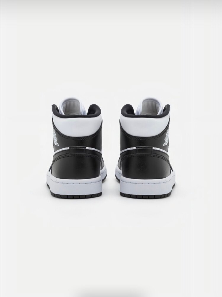 Baskets Hautes Noires et Blanches