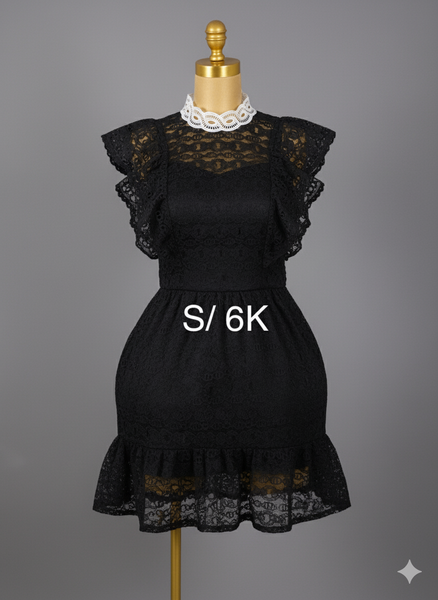 Robe noire en dentelle élégante