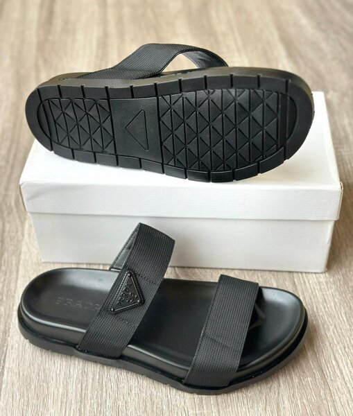 Sandales élégantes en cuir noir