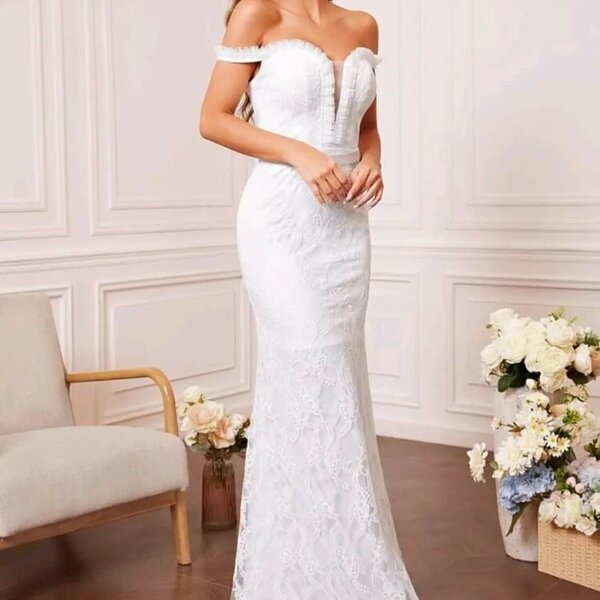 Simple wedding dress