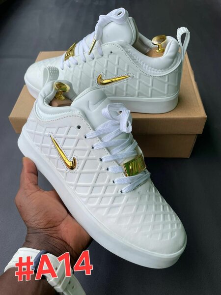 Baskets tendance en cuir blanches