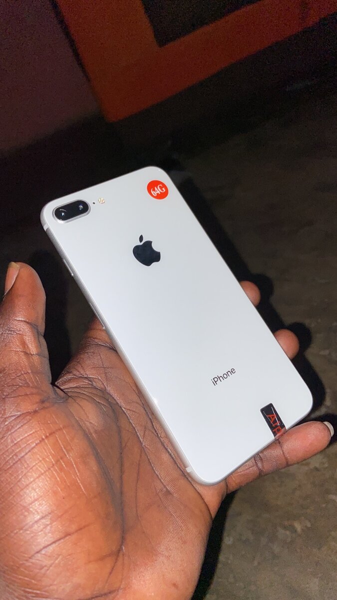 iPhone 8plus 64giga