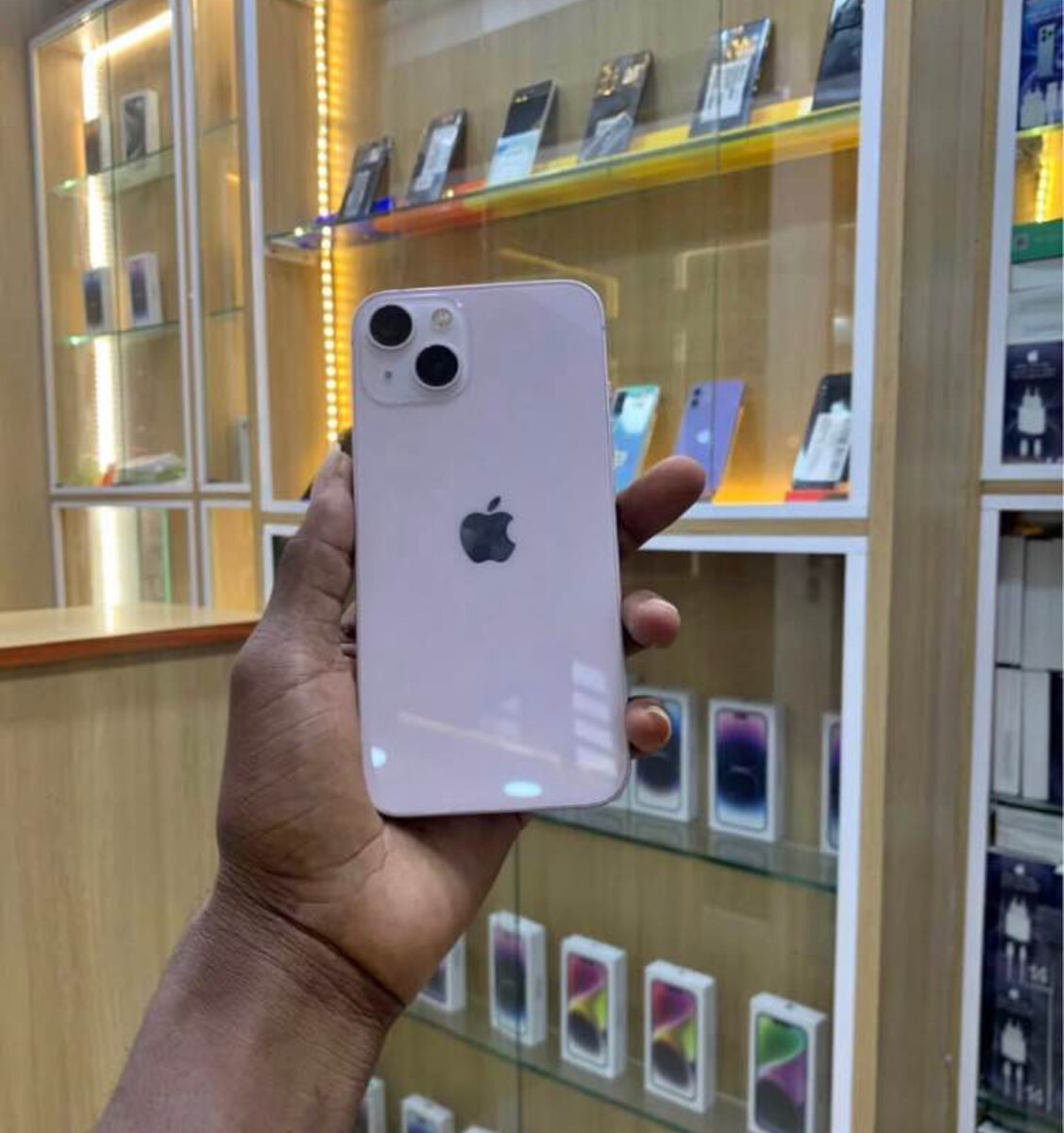 iPhone 13 - Blanc Éclatant