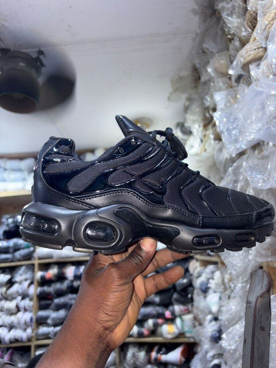 Baskets noires Tn confortables