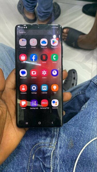 Galaxy S21 Ultra 5G 256gb slightly used with small crack on