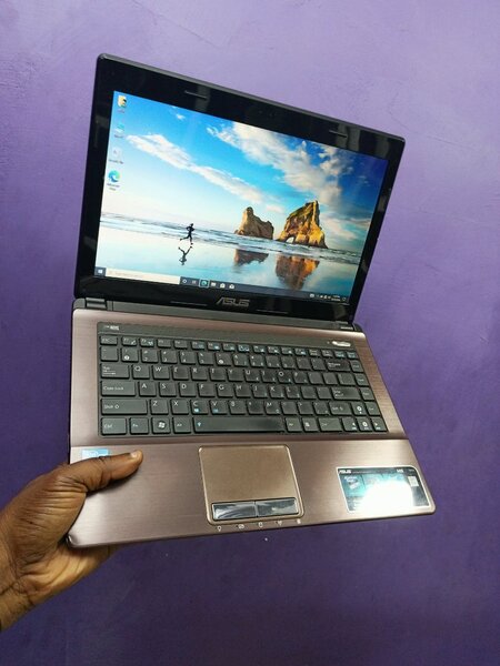 Asus core i3 5th Gen