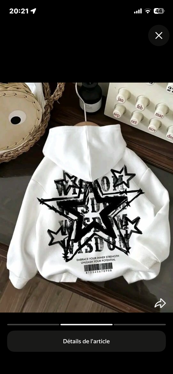 Sweat à capuche étoilé