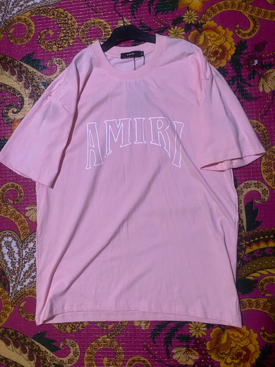 T-shirt rose graphique