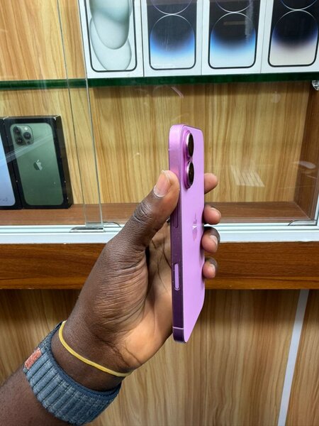 iPhone 14 Violet