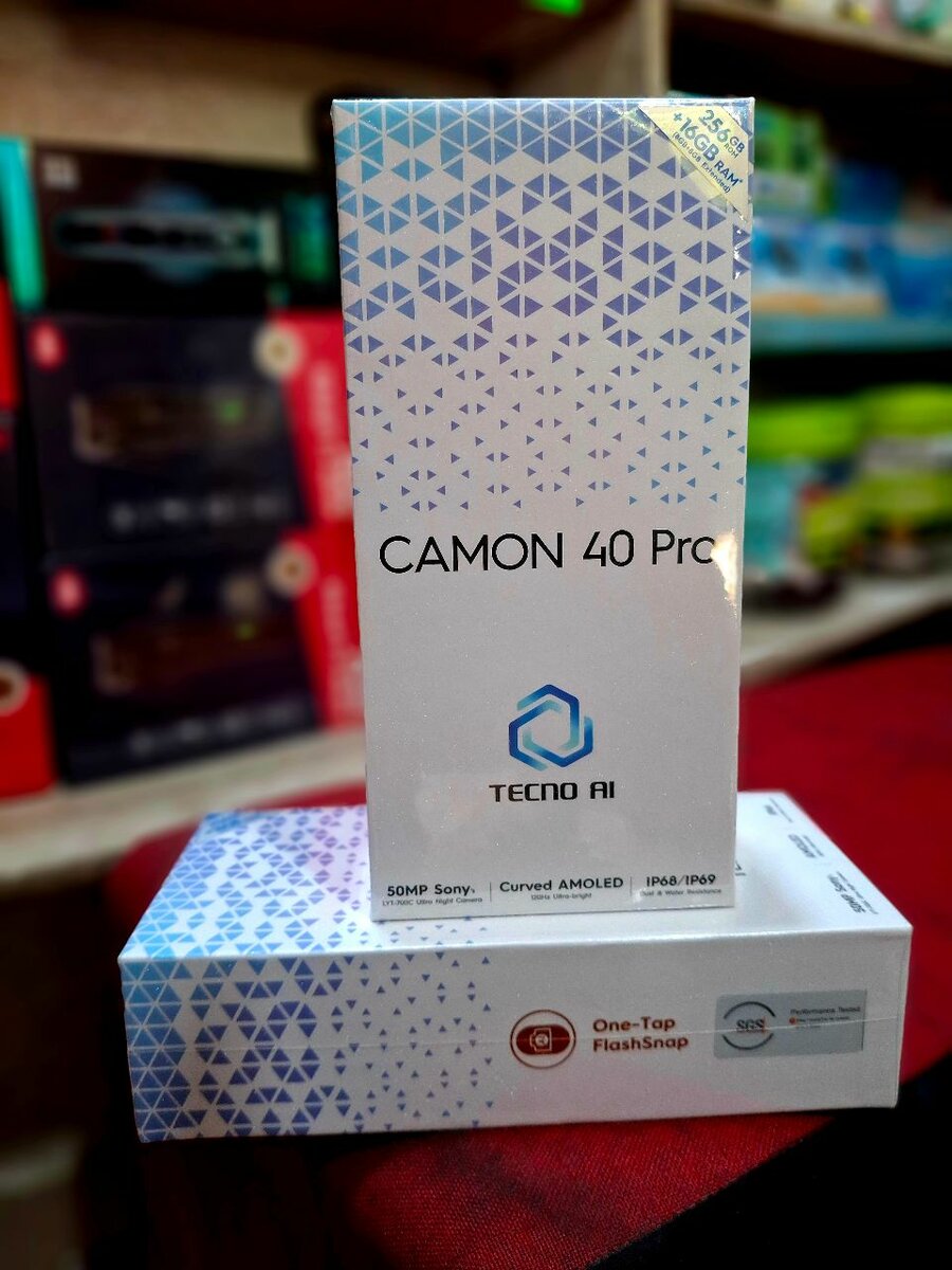 TECNO CAMON 40 PRO 256GIGA/16 RAM