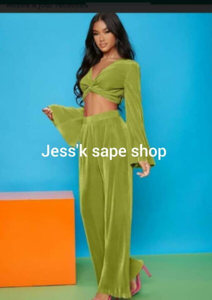 Tenue élégante femme verte