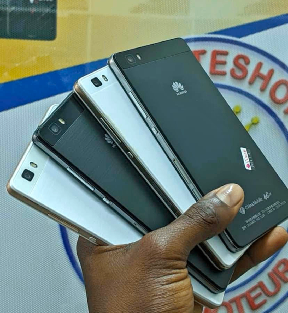 HUAWEI P8 CASI NEUF (64GB )