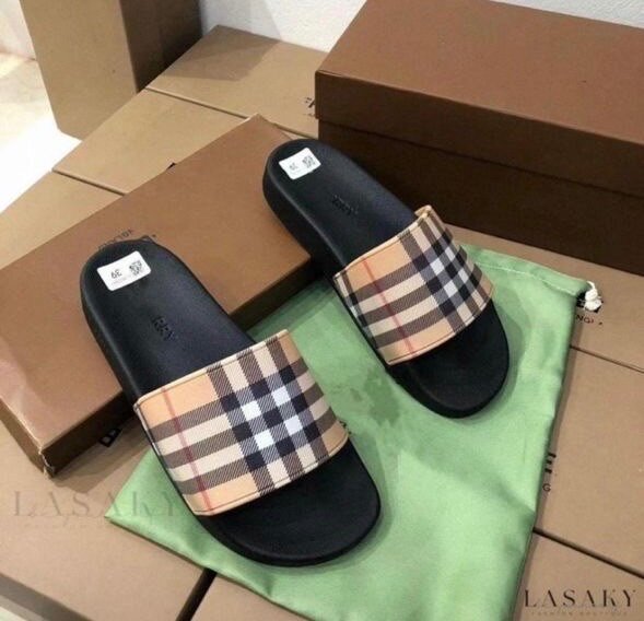 Tongs élégantes pour hommes