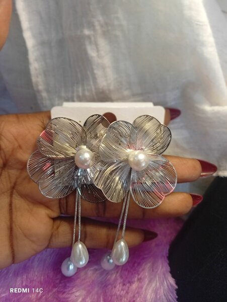 Floral Bead Drop Earrings