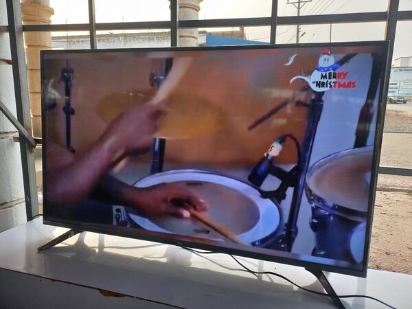 TCL Smart Tv - Andriod - 55"