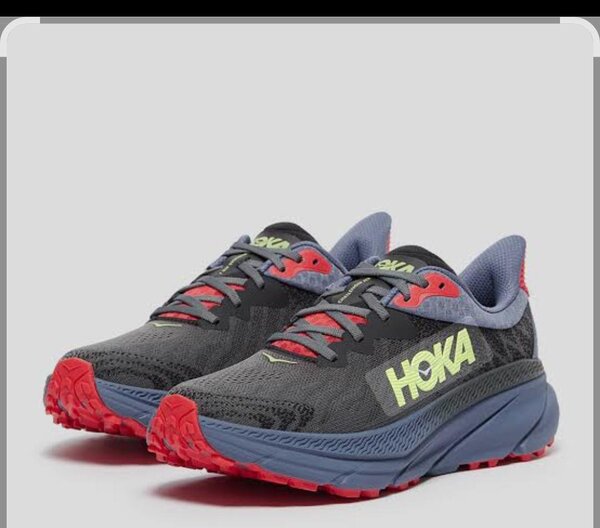 Chaussures de Trail HOKA
