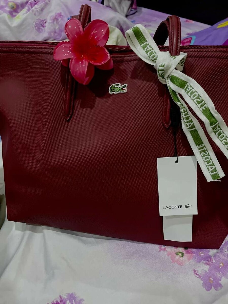 Lacoste Sac à Main Élegant