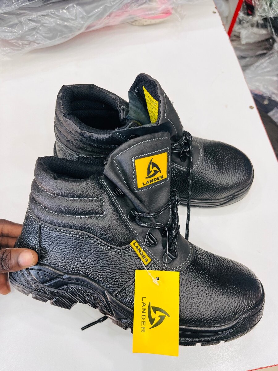 Safety boots