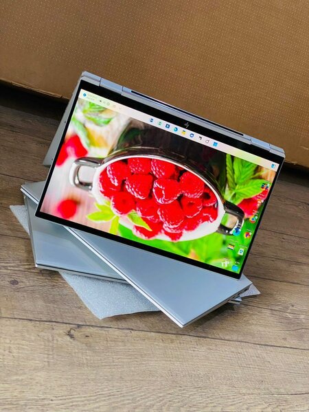 HP ELITEBOOK x360 1040 G8