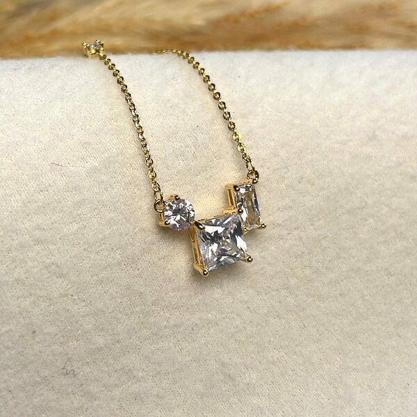 Chaîne sertie  femme