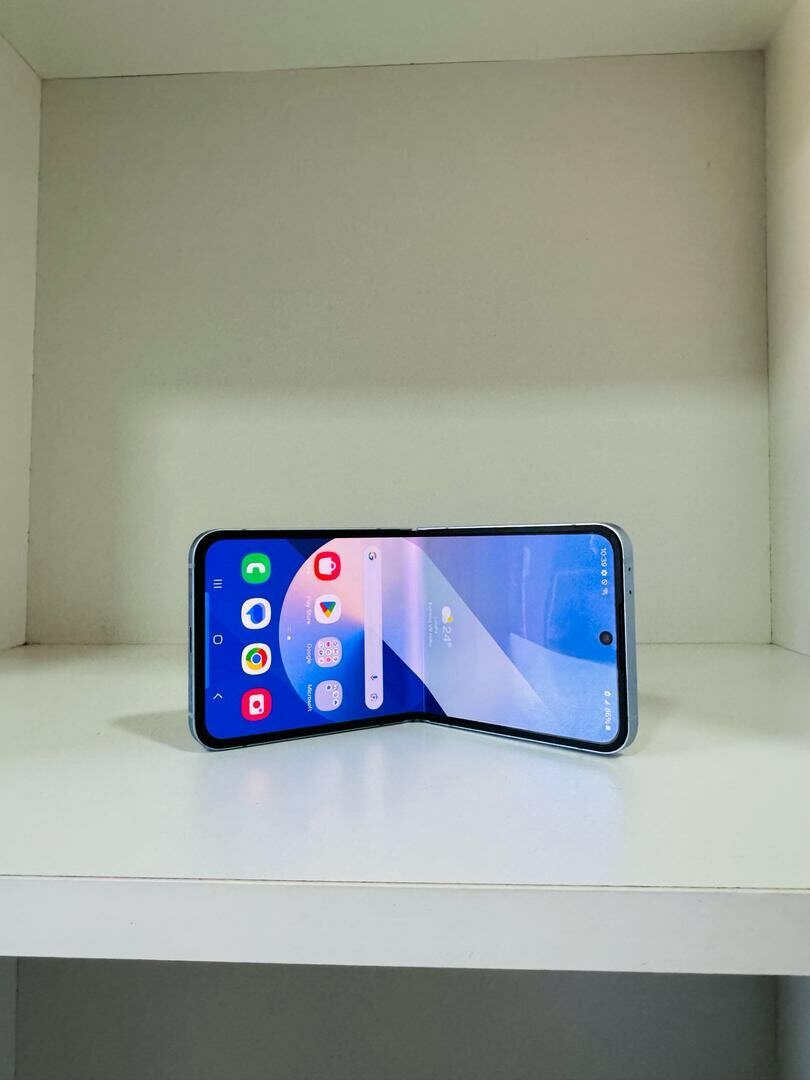 Samsung Galaxy Flip 6