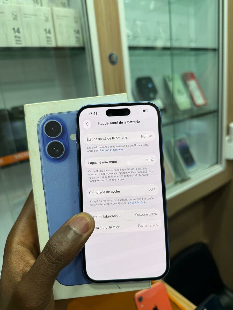 Disponible  iPhone 16simple