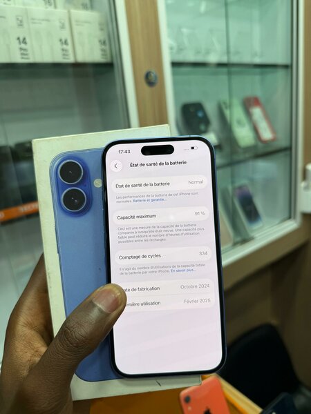 Disponible  iPhone 16simple