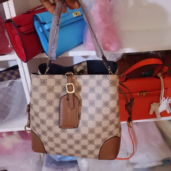 Sac à main élégant en cuir