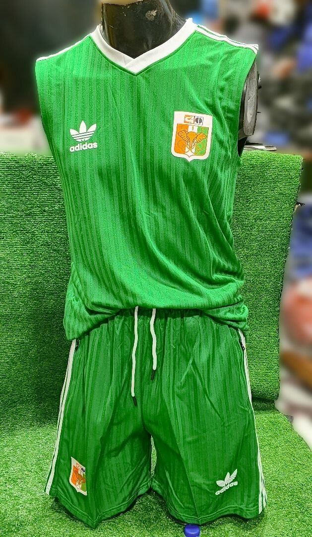 Ensemble de Foot Vert et Orange
