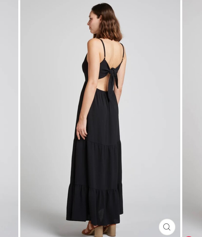 Robe longue élégante noire