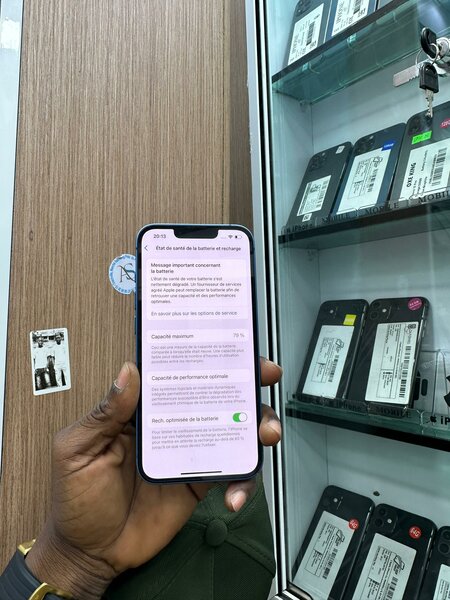 iPhone 13 simple 128gb casi re