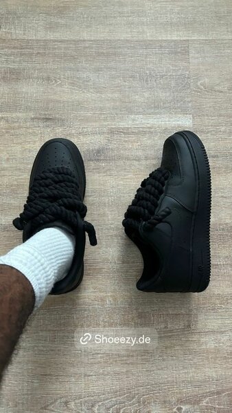 Sneakers modernes avec lacets