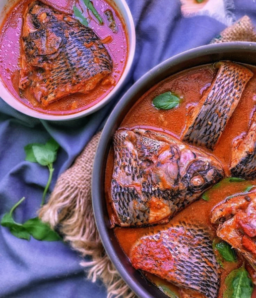 KÉDJÉNOU DE POISSON CARPE