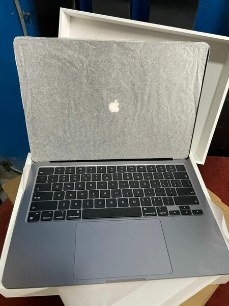 Ordinateur portable Apple moderne