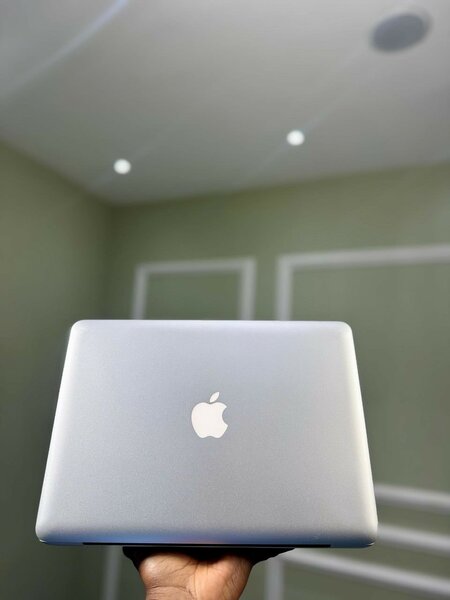 *MacBook Pro 2011*  ️