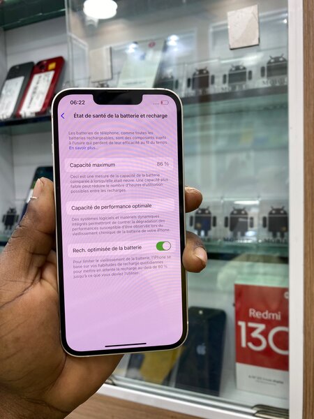 13 simple 128Go quasi neuf disponible