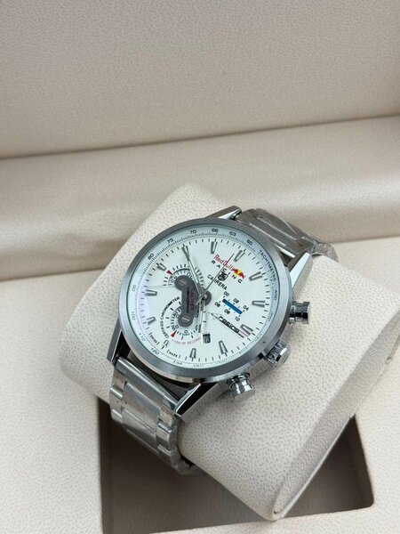 Montre grand carrera