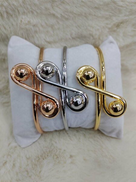 Bracelets en métal infini élégants