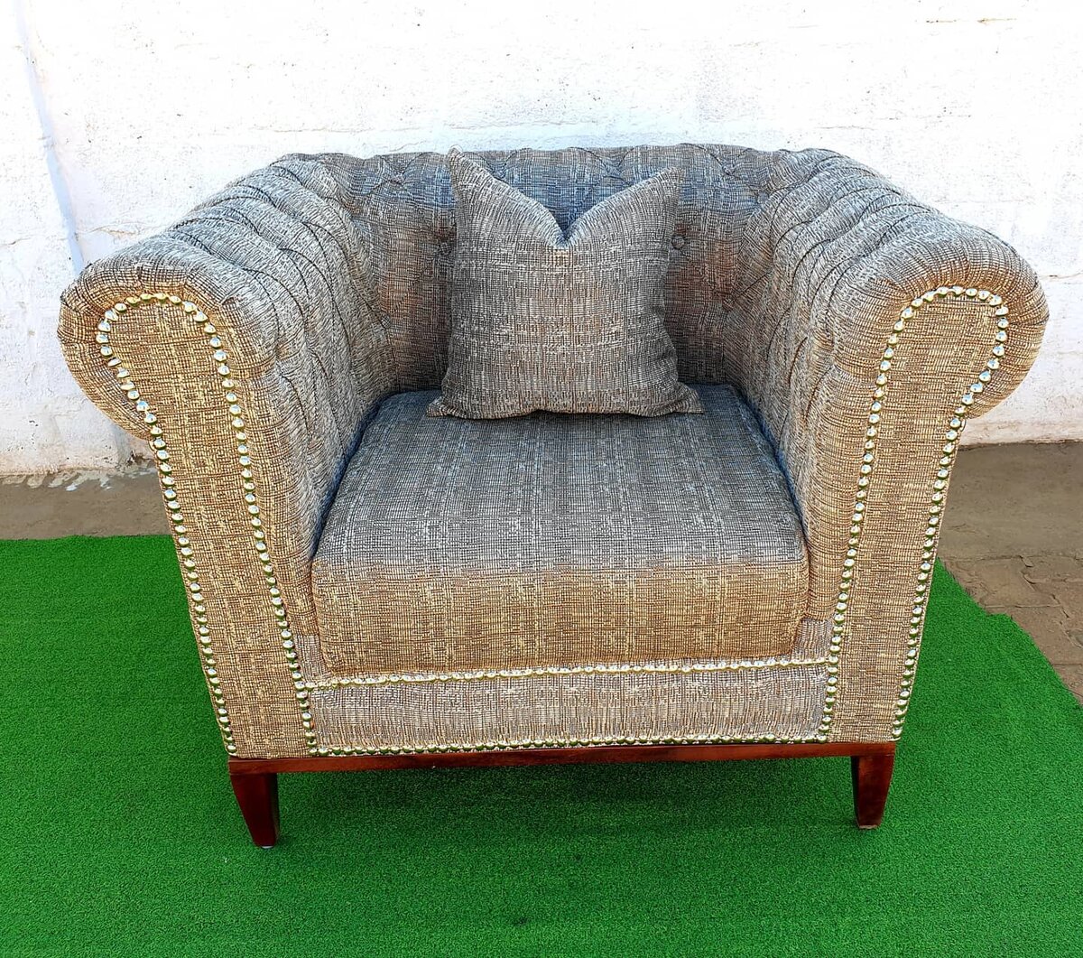 So loving our chester sofa set.