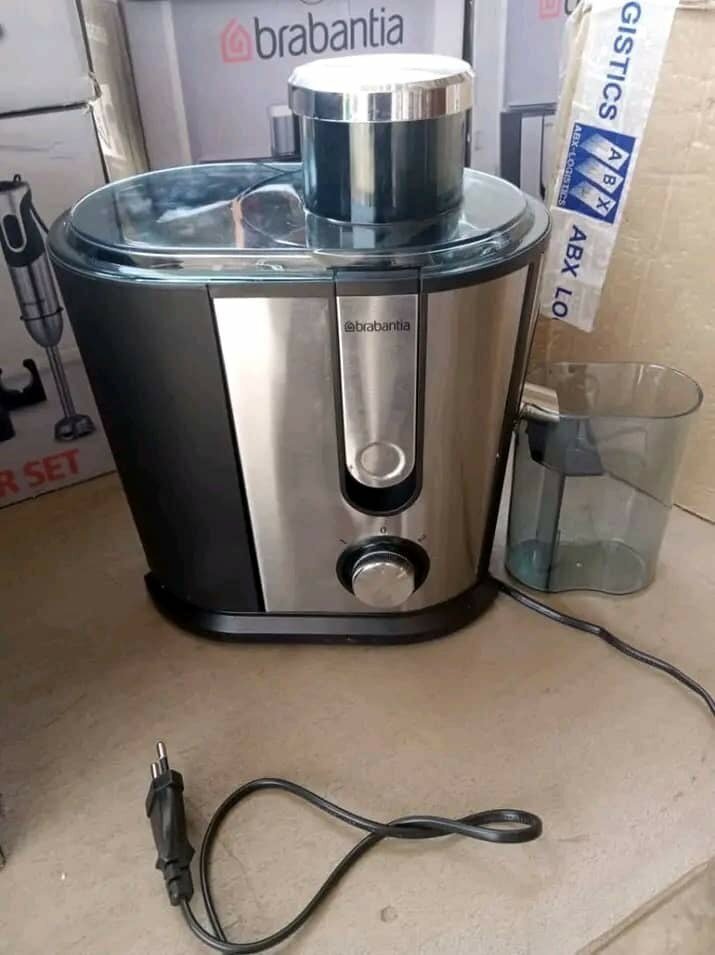 Fruit Juice Extractor
