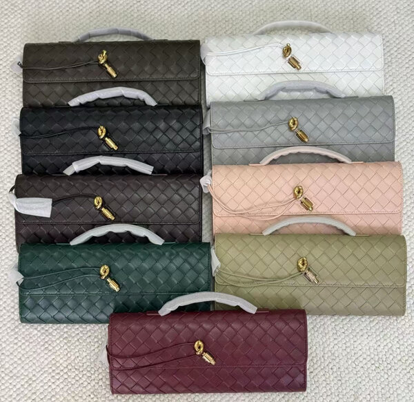 Pochettes tressées élégantes