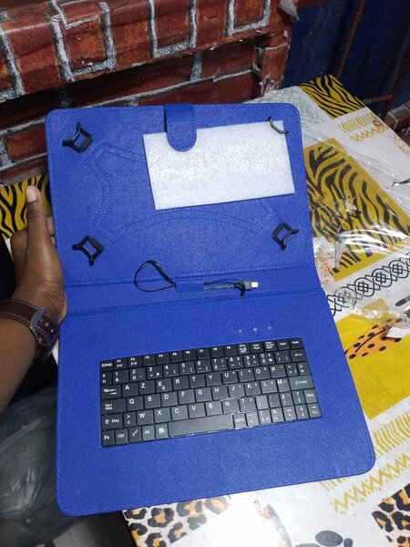 Étui clavier tablette 10"