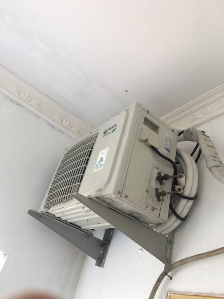 Pearl air condition..1.5hp.slightly used and very neat