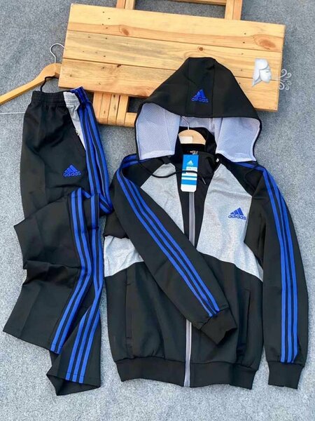 Survêtement de marque