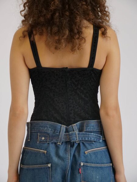 Corsets en dentelle noire