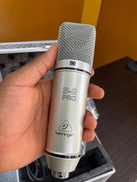 🛍️ Micro Studio( Behringer B-2 )🎙️